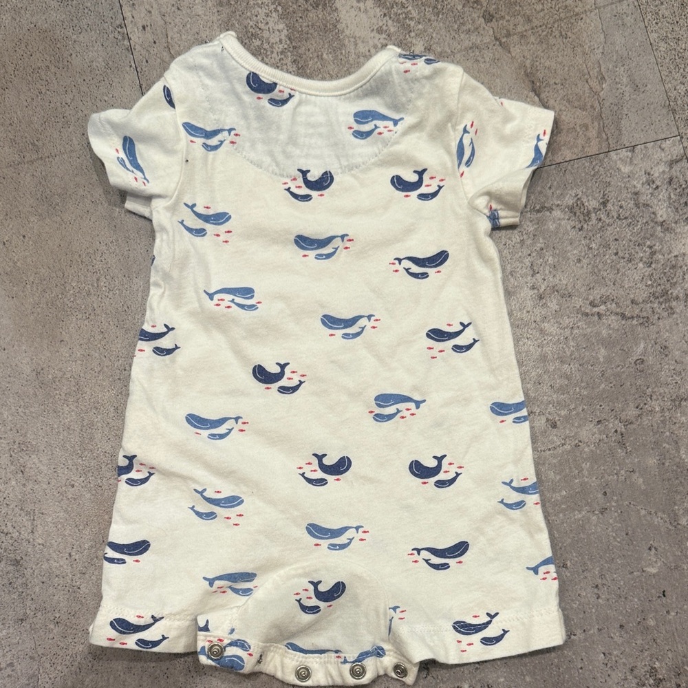 Baby Boden Shorts Romper with whales - Picture 6 of 6
